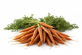 zanahoria a granel en fondo blanco